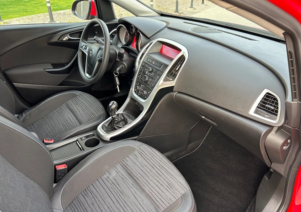 Opel Astra cena 33888 przebieg: 206300, rok produkcji 2015 z Lublin małe 277